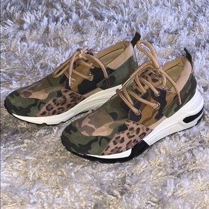 Steve Madden Cliff Sneaker